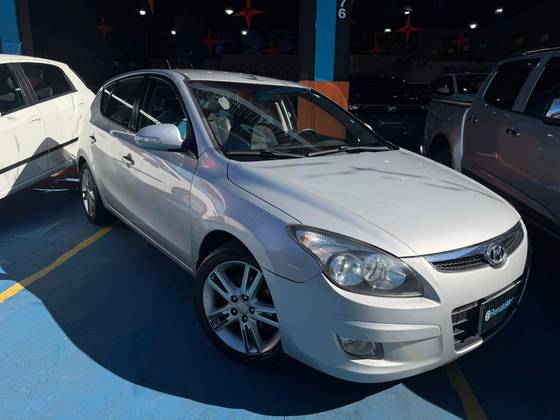 HYUNDAI I30 2.0 MPFI GLS 16V GASOLINA 4P MANUAL HYUNDAI I30 2.0 MPFI GLS 16V GASOLINA 4P MANUAL